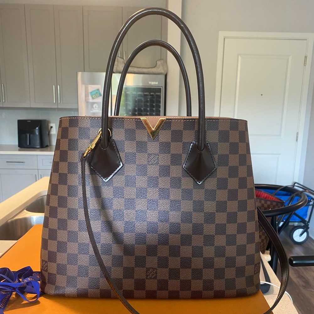 AUTHENTIC Louis Vuitton Kensington Damier Handbag